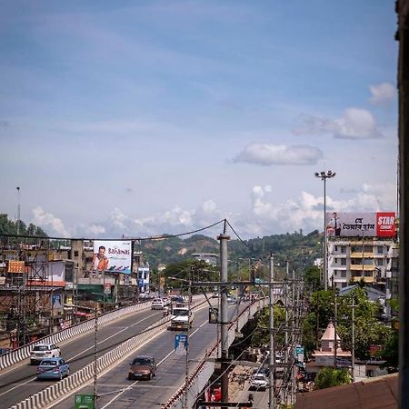Hotel City View Inn Гувахати Экстерьер фото
